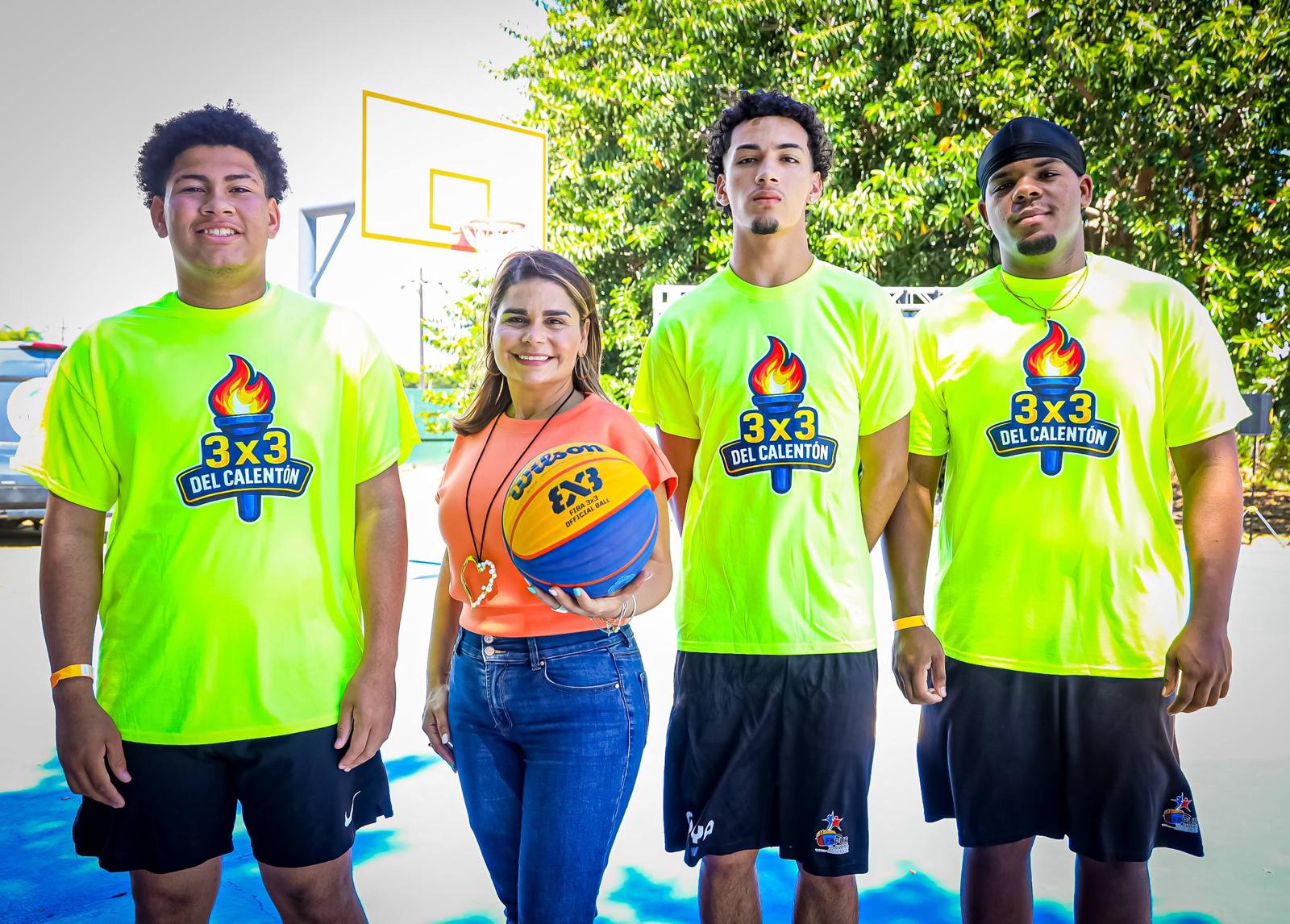 Imagen de Vicepresidenta del Senado celebra con éxito el torneo 3x3 Del Calentón en Carolina